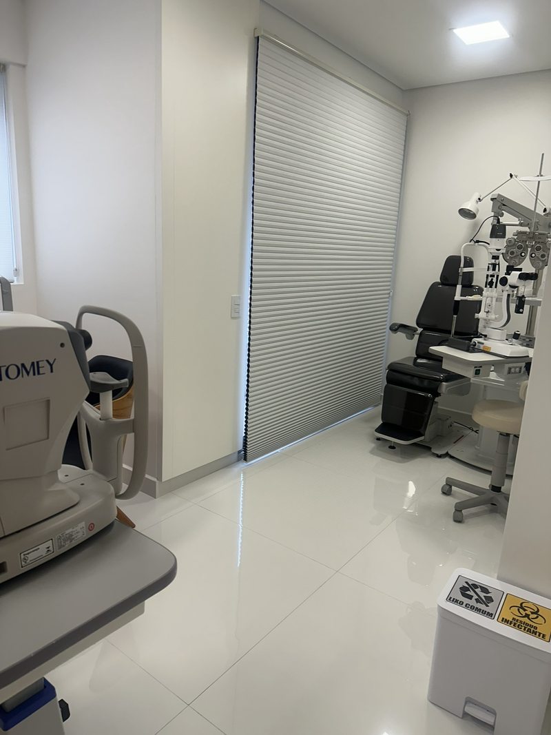Sala de exame oftalmológico da Clínica Kairós